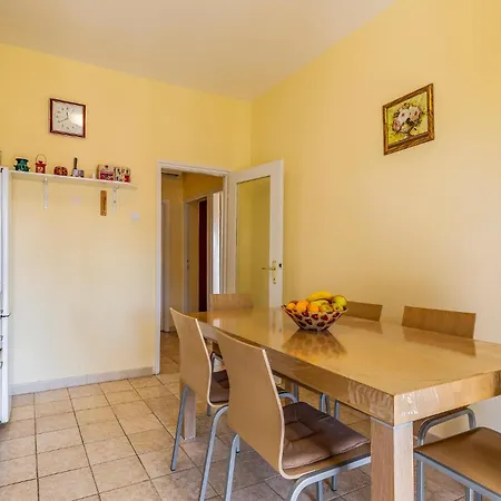 Daire 2 Bedroom Stunning In Pula