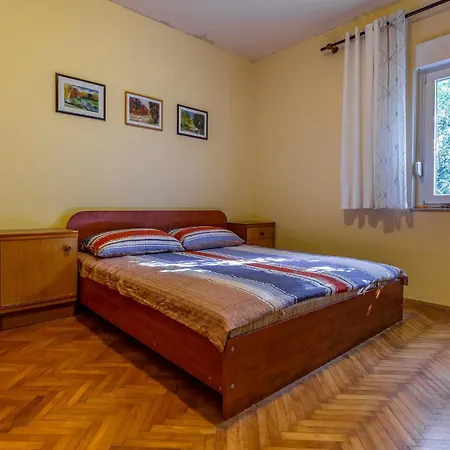 2 Bedroom Stunning In Daire Pula