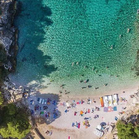 2 Bedroom Gorgeous In بولا