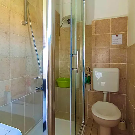 2 Bedroom Gorgeous In *