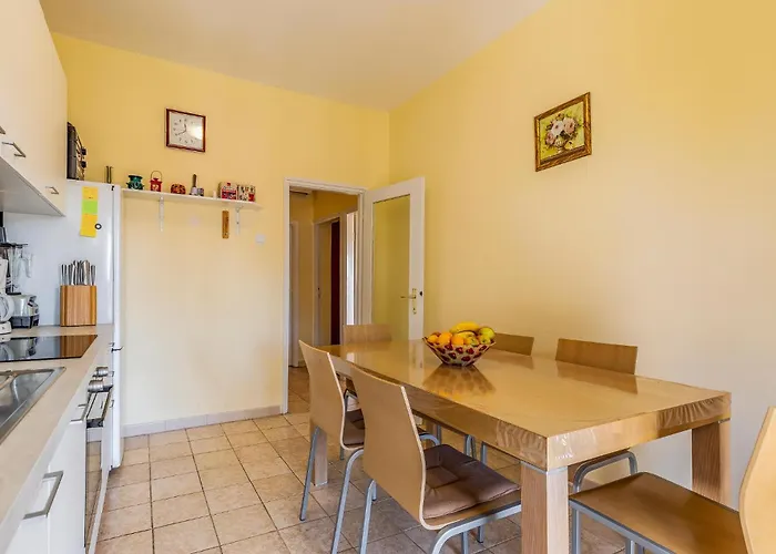 شقة 2 Bedroom Gorgeous In بولا