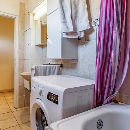 2 Bedroom Gorgeous In